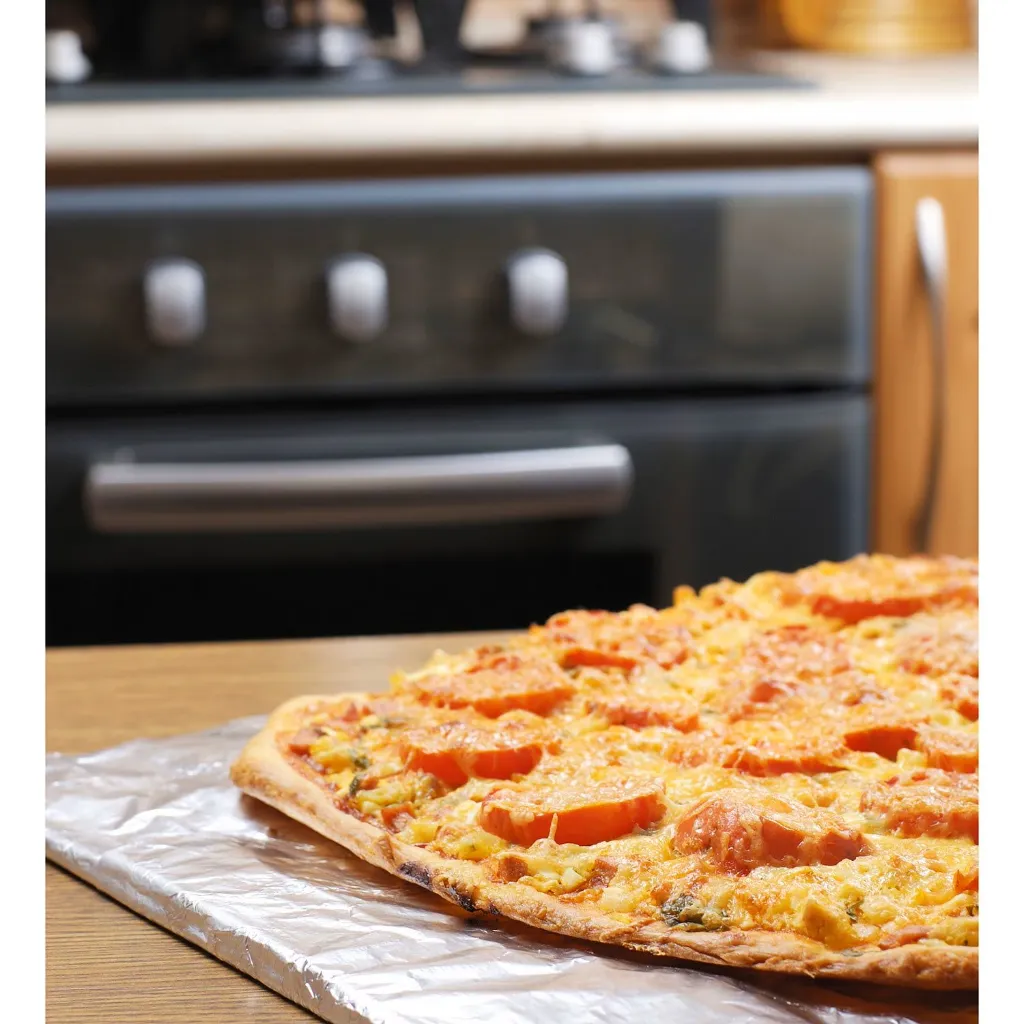 Member's Mark Heady Duty Aluminum Foil Pizza.webp